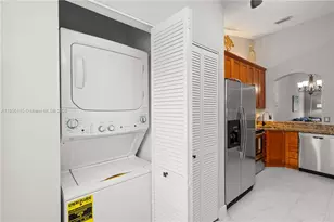 2250 NW 78th Ave, Pembroke Pines, FL 33024 - Photo 10