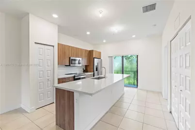 7831 NW 104th Ave #22, Doral, FL 33178 - Photo 1