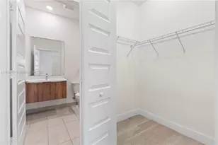 7831 NW 104th Ave, Doral, FL 33178 - Photo 28