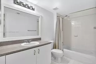 816 NW 11th St, Miami, FL 33136 - Photo 32