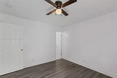 405 SW 78th Ter, North Lauderdale, FL 33068 - Photo 16