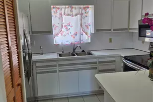 2246 W 74th St, Hialeah, FL 33016 - Photo 26