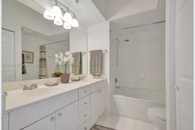 17100 N Bay Rd #1511, Sunny Isles Beach, FL 33160 - Photo 14