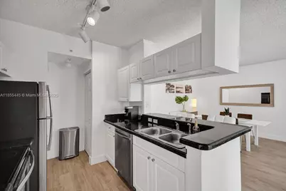 17100 N Bay Rd #1511, Sunny Isles Beach, FL 33160 - Photo 10