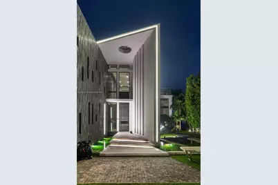 528 Lakeview Ct, Miami Beach, FL 33140 - Photo 14