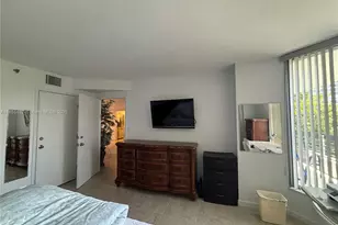 3600 Mystic Pointe Dr, Aventura, FL 33180 - Photo 10