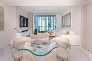 92 SW 3rd St, Miami, FL 33130 - Photo 10
