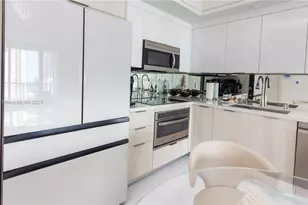 92 SW 3rd St, Miami, FL 33130 - Photo 12