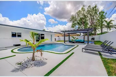 3530 SW 104th Ave, Miami, FL 33165 - Photo 2