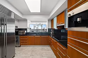 1331 Brickell Bay Dr, Miami, FL 33131 - Photo 14