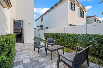 3471 W 110th St, Hialeah, FL 33018 - Photo 36