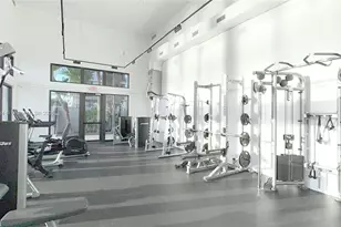 801 N Venetian Dr, Miami, FL 33139 - Photo 20