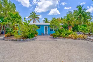 140 Gardenia St, Plantation Key, FL 33070 - Photo 1