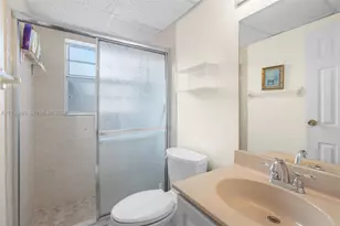 1040 Country Club Dr, Margate, FL 33063 - Photo 12