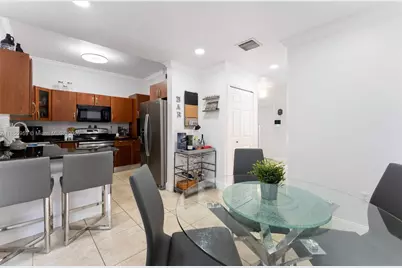7423 NW 182nd St, Hialeah, FL 33015 - Photo 12