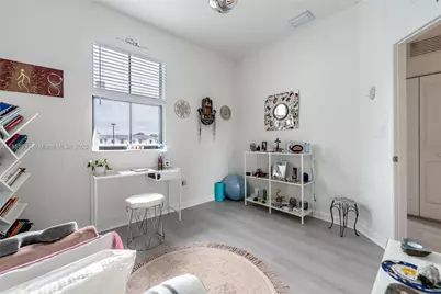 561 NW 204th St, Miami Gardens, FL 33169 - Photo 30