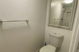 2705 W 64th Pl, Hialeah, FL 33016 - Photo 12