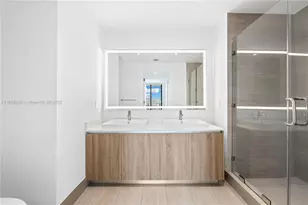 2960 NE 207th St, Aventura, FL 33180 - Photo 14