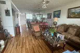 18555 NE 14th Ave, Miami, FL 33179 - Photo 10