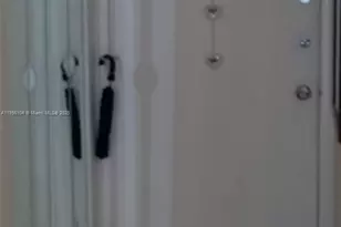 1351 NE Miami Gardens Dr, Miami, FL 33179 - Photo 4