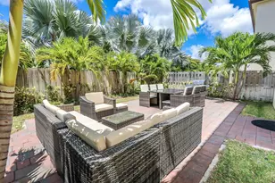 8868 NW 101st Pl, Doral, FL 33178 - Photo 10