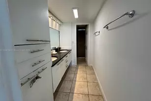 100 Bayview Dr, Sunny Isles Beach, FL 33160 - Photo 30