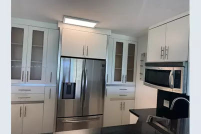 100 Bayview Dr #309, Sunny Isles Beach, FL 33160 - Photo 12