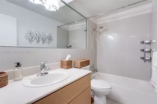 301 Golden Isles Dr, Hallandale Beach, FL 33009 - Photo 14