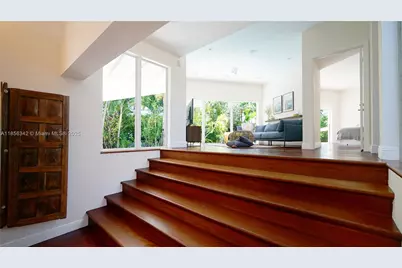 691 Ridgewood Rd, Key Biscayne, FL 33149 - Photo 14