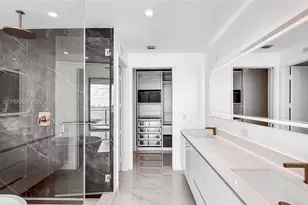 700 NE 24th St, Miami, FL 33137 - Photo 32