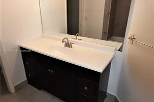 2850 N Oakland Forest Dr, Oakland Park, FL 33309 - Photo 10