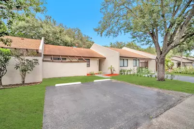 9667 NW 15th Ct, Pembroke Pines, FL 33024 - Photo 4