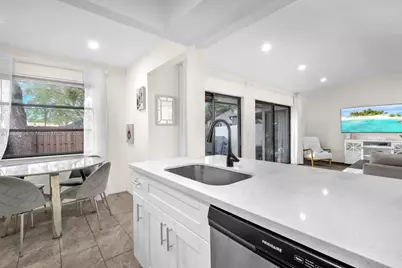 9667 NW 15th Ct, Pembroke Pines, FL 33024 - Photo 12