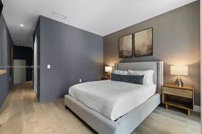 239 SW 9th St #305, Miami, FL 33130 - Photo 16