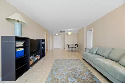 251 174th St #812, Sunny Isles Beach, FL 33160 - Photo 4