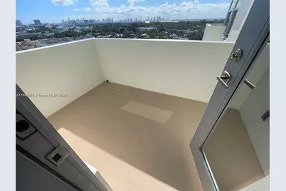 2899 Collins Ave #1420, Miami Beach, FL 33140 - Photo 18