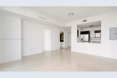 90 SW 3rd St #PH-10, Miami, FL 33130 - Photo 4