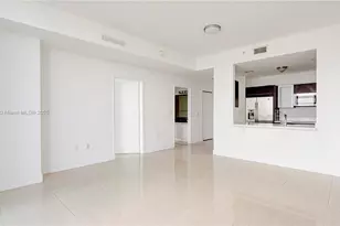 90 SW 3rd St, Miami, FL 33130 - Photo 4