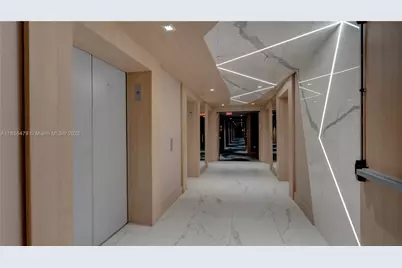 90 SW 3rd St #PH-10, Miami, FL 33130 - Photo 22