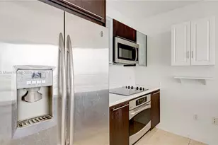 90 SW 3rd St, Miami, FL 33130 - Photo 8