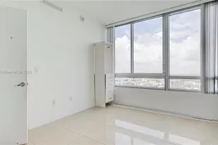 90 SW 3rd St, Miami, FL 33130 - Photo 12