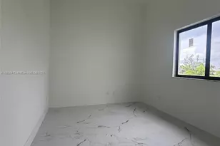 4304 NW 27th Ln, Cape Coral, FL 33993 - Photo 8