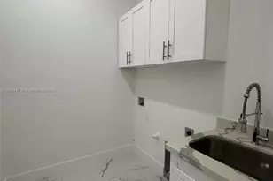 4304 NW 27th Ln, Cape Coral, FL 33993 - Photo 10