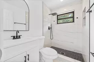 949 SE 5th St, Deerfield Beach, FL 33441 - Photo 16