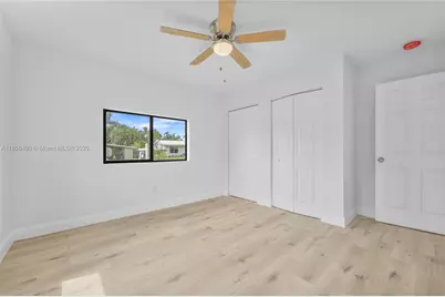 949 SE 5th St, Deerfield Beach, FL 33441 - Photo 22