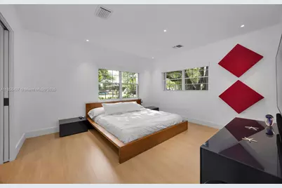 5827 SW 69th Ct, Miami, FL 33143 - Photo 8