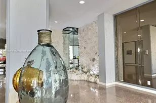 137 Golden Isles Dr, Hallandale Beach, FL 33009 - Photo 16