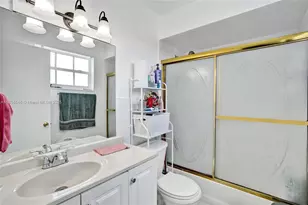 6925 W 3rd Ave, Hialeah, FL 33014 - Photo 32