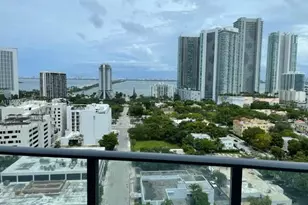 121 NE 34th St, Miami, FL 33137 - Photo 14