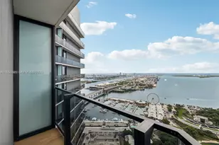 398 NE 5th St, Miami, FL 33132 - Photo 4